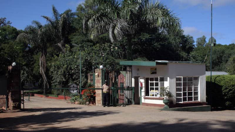 Qalisa Entrance